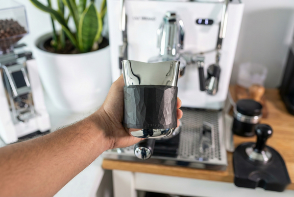 Kruve Create Latte Pitcher / Süt Potu (Siyah)